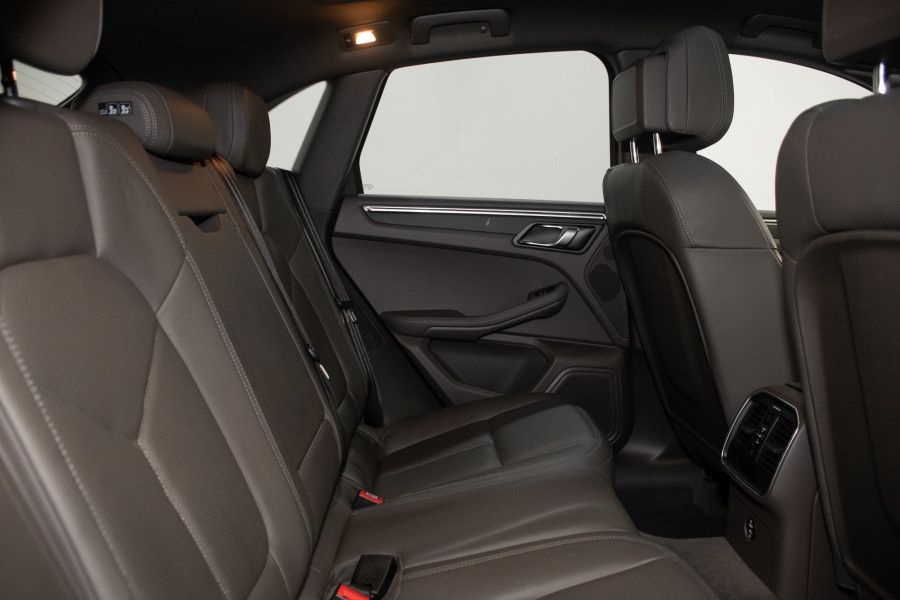 2021 Porsche Macan SUV Image 3