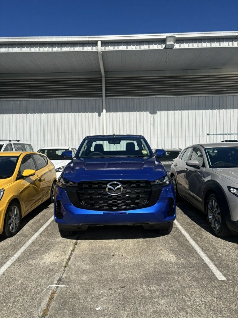 2025 Mazda BT-50 TF XT Cab Chassis Image 2
