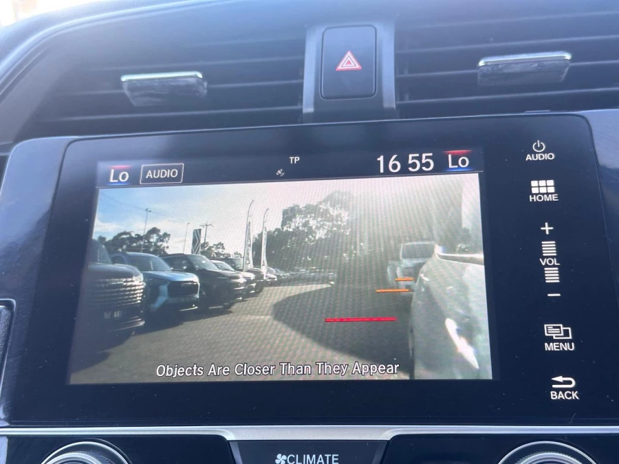 2016 Honda Civic 10th Gen VTi-L Sedan Image 25