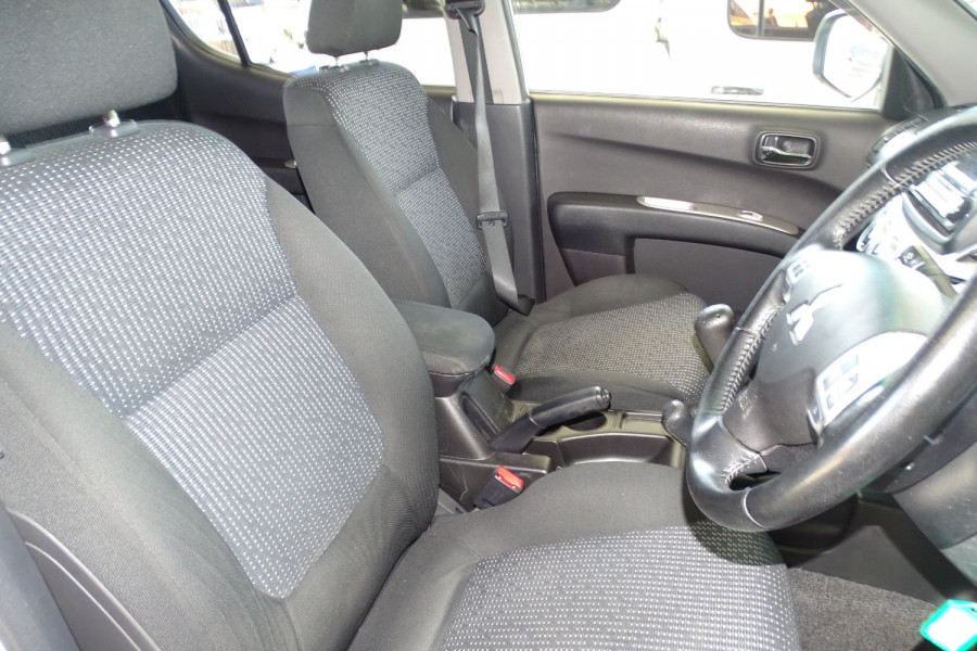 2014 MY15 Mitsubishi Triton MN GLX-R Ute Image 14