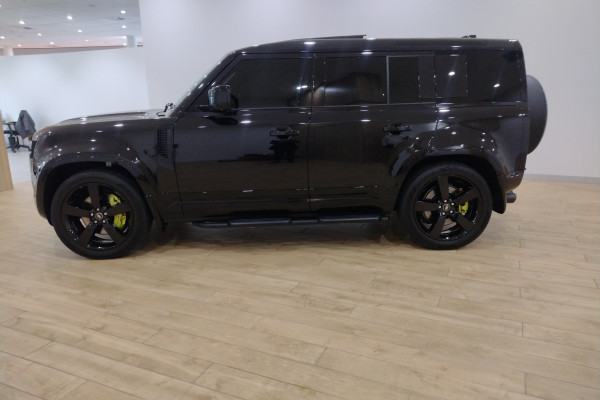 2024 MY25 Land Rover Defender L663 110 P525 V8 SUV