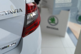 2019 Skoda Octavia NE RS Sedan Sedan Image 3