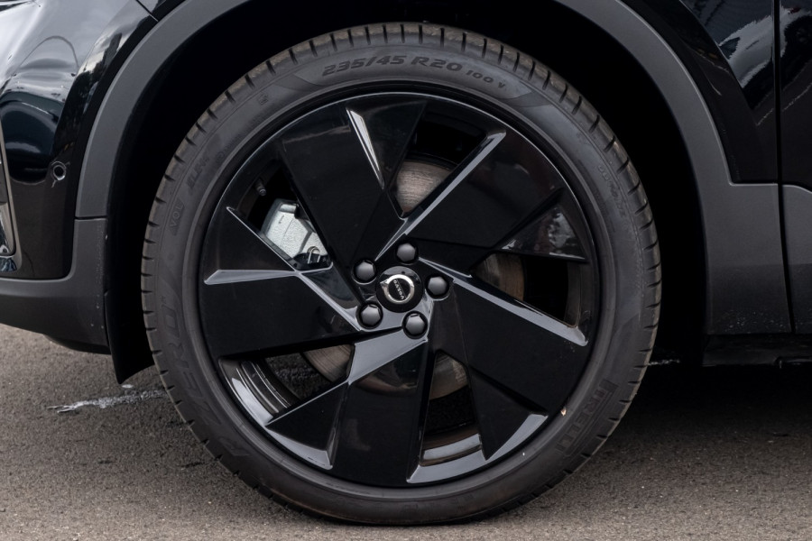 2025 Volvo EX40 No Series Black Edition SUV Image 21