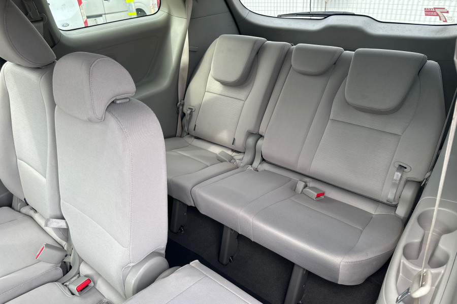 2016 Kia Carnival YP Si SUV Image 16