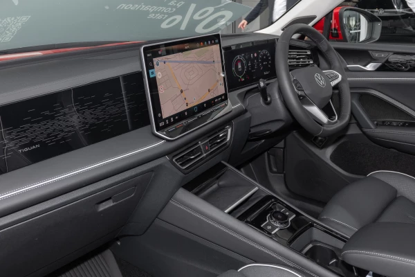 2026 Volkswagen Tiguan CT 150TSI eHybrid Elegance SUV Image 8
