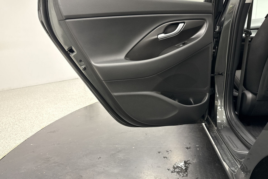 2020 Hyundai i30 PD2 Active Hatch Image 15