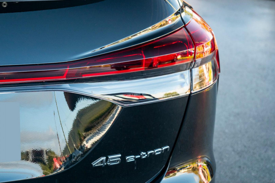 2025 Audi Q4 e-tron F4 45 SUV