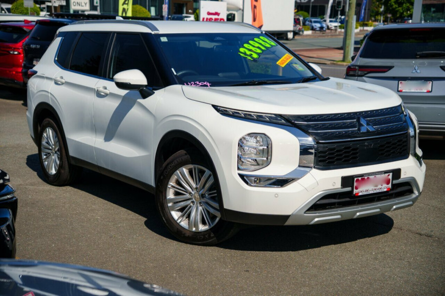 2024 Mitsubishi Outlander ZM LS SUV