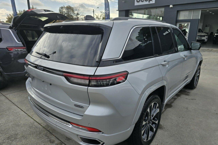 2023 Jeep Grand Cherokee WL Overland SUV Image 8