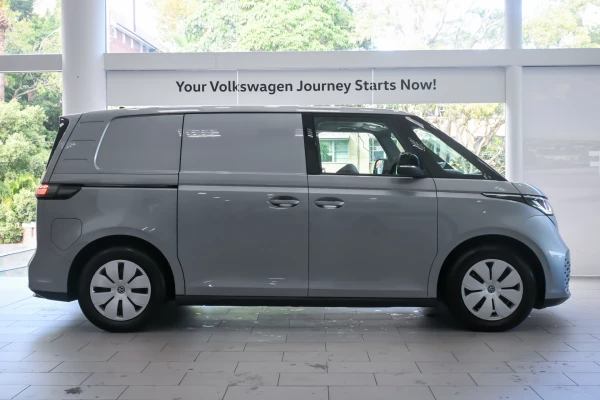 2025 Volkswagen ID. Buzz Cargo EBN BEV550 Van Image 3
