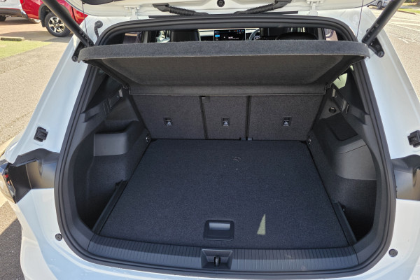 2026 Volkswagen Tiguan CT 195TSI R-Line SUV Image 9