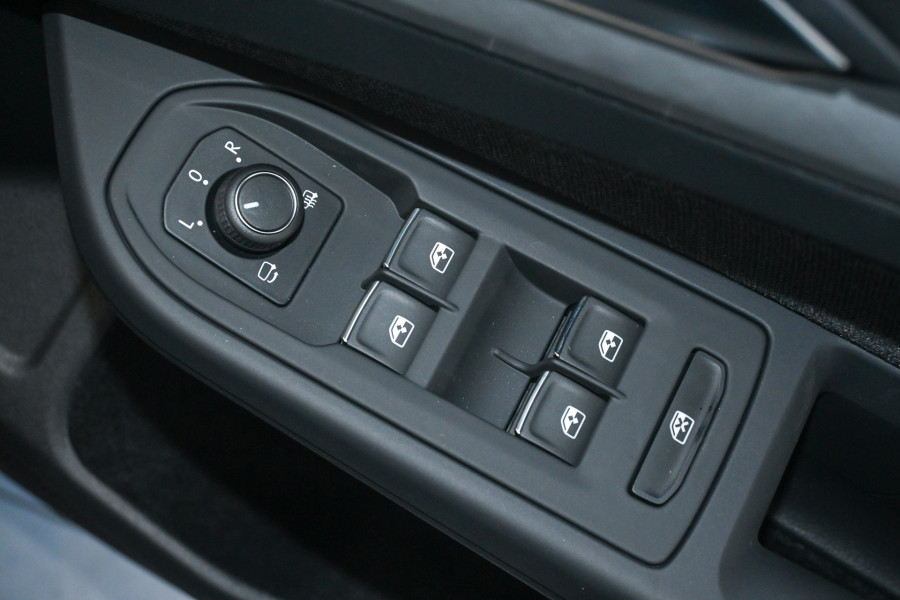 2024 Volkswagen Golf 8 110TSI Life Hatch Image 10
