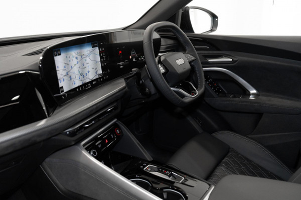 2025 Audi SQ5 GU  SUV image 8