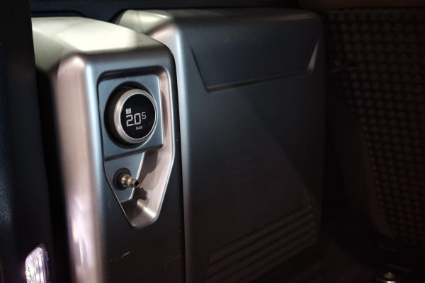 2021 Land Rover Defender L663 110 D300 SE SUV Image 21