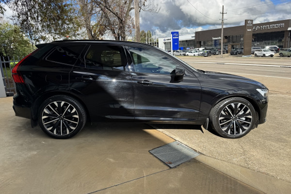 2026 Volvo XC60 UZ Ultra T8 Plug-in Hybrid Dark SUV Image 4