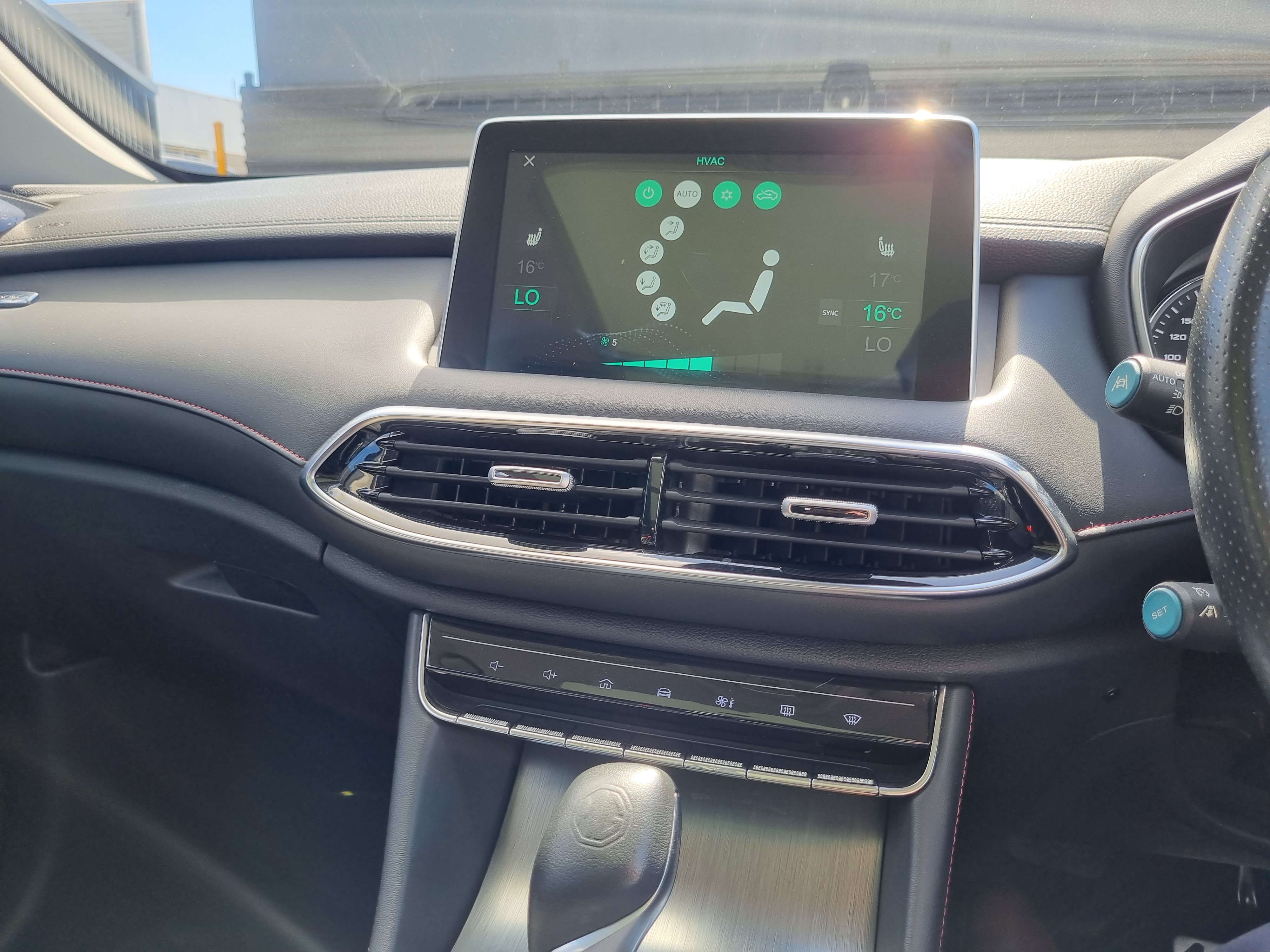 2022 MG HS SAS23 Essence SUV Image 11
