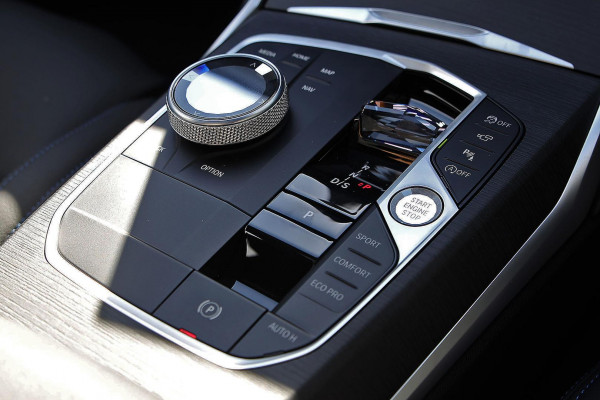 2025 BMW 3 Series G21 LCI II 330i M Sport Wagon image 18