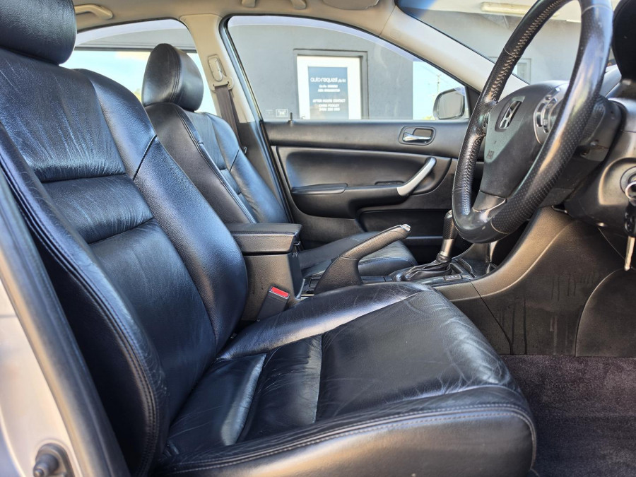 2004 Honda Accord Euro 7th Gen Luxury Sedan Image 13