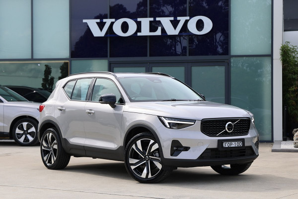 2024 MY25 Volvo XC40 XZ Ultra B4 Dark SUV