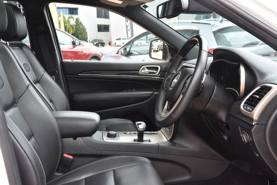 2013 MY14 Jeep Grand Cherokee WK MY2014 Overland Suv Image 6