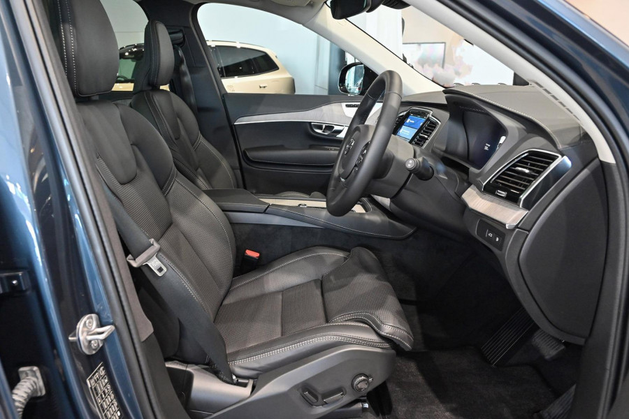 2024 MY25 Volvo XC90  Ultra T8 Plug-In Hybrid SUV Image 7