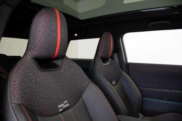 2026 MY25 MINI Cooper J01 JCW E Favoured Hatch image 8