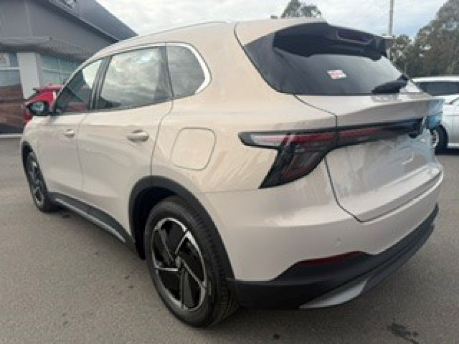 2025 MG MGS5 EV ZS3EM Essence 62 SUV Image 3