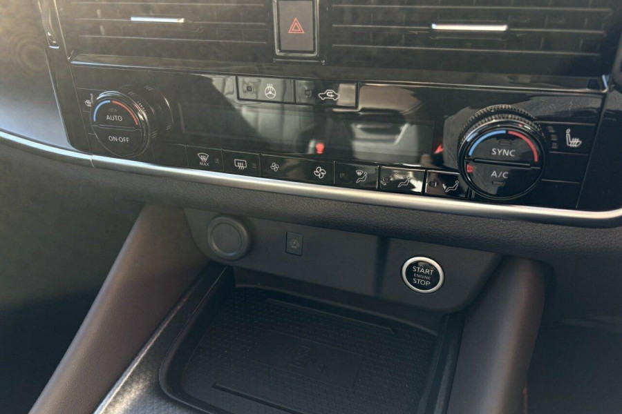 2025 Nissan QASHQAI J12 Ti SUV Image 25