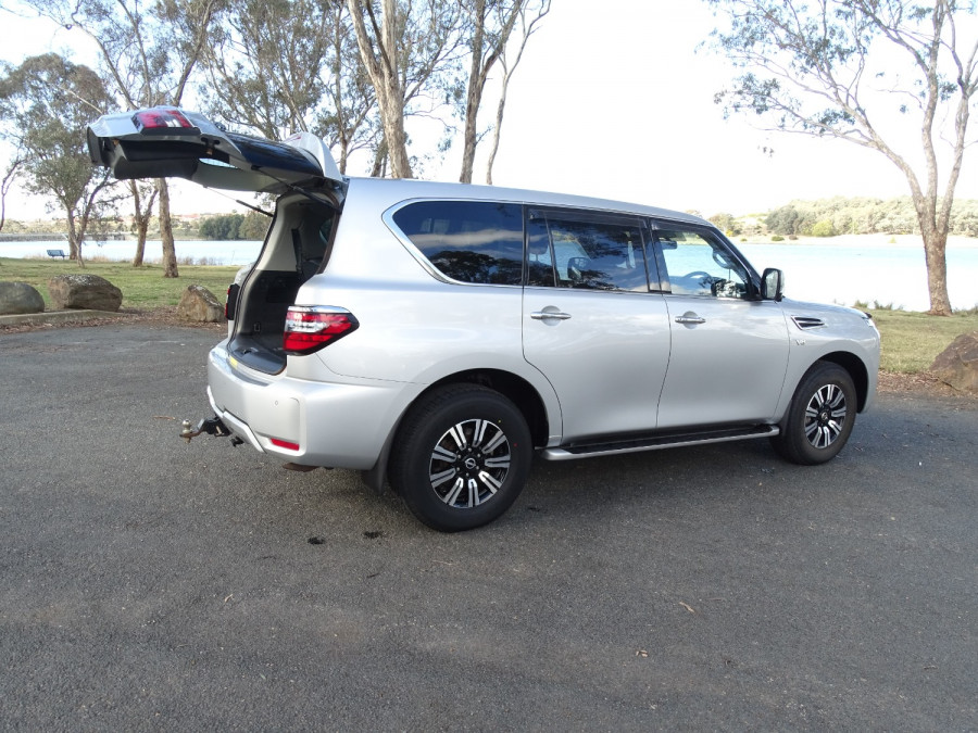 2021 Nissan Patrol Y62 Series 5 Ti SUV Image 10
