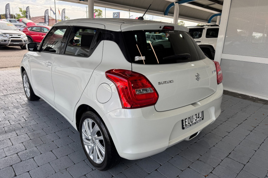 2021 Suzuki Swift AZ Series II GL Navigator Hatch Image 9