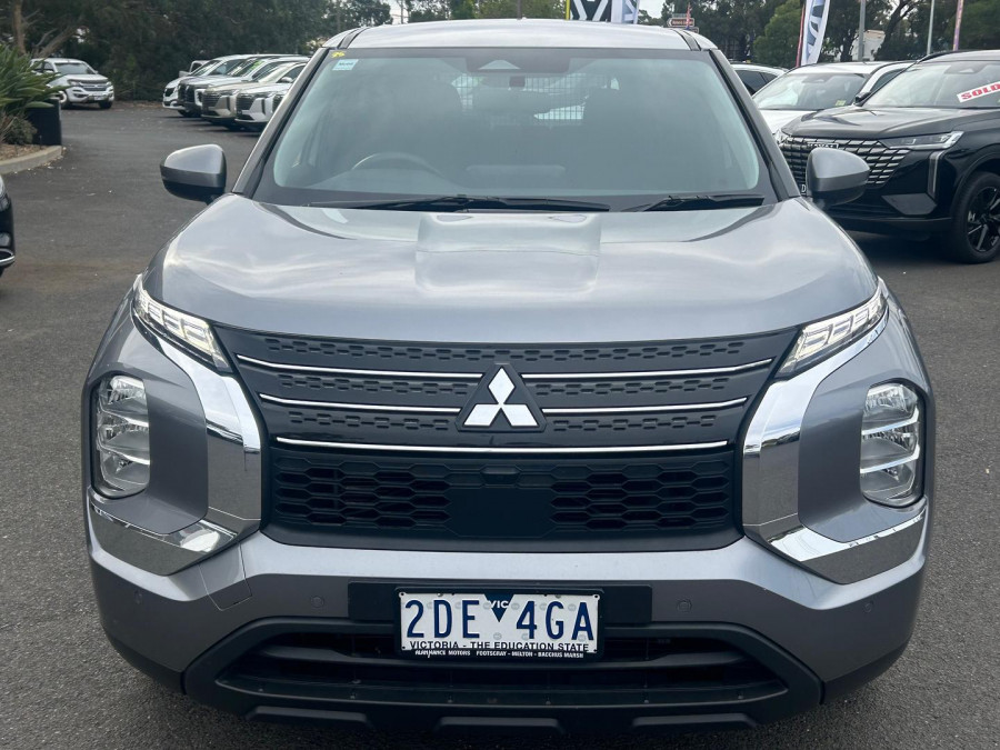 2022 Mitsubishi Outlander ZM ES SUV Image 12