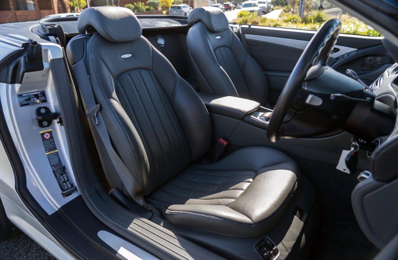 2003 Mercedes-Benz SL 55 AMG Convertible Image 7