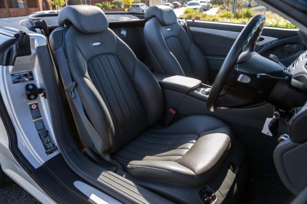 2003 Mercedes-Benz SL 55 AMG Convertible Image 7