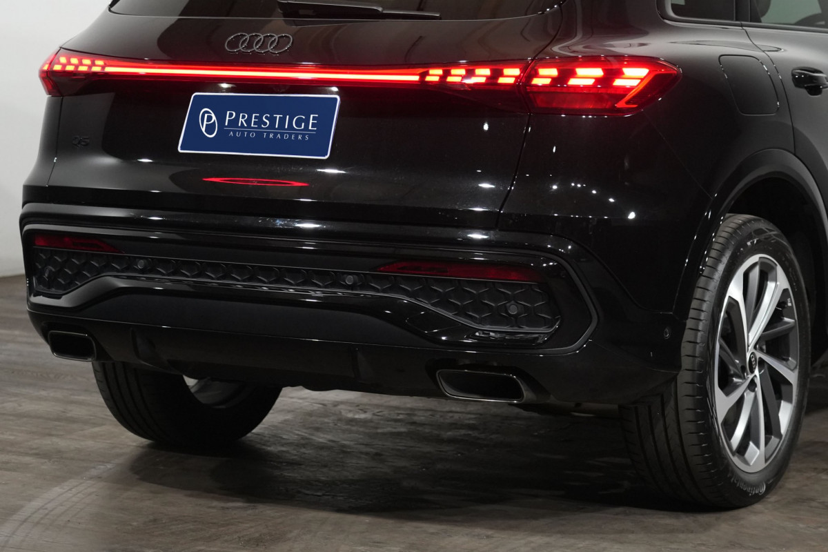 2025 Audi Q5 FY 55 TFSI e S Line SUV