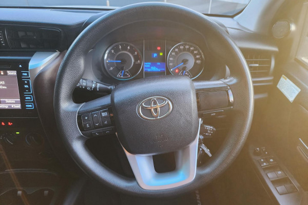 2017 Toyota Fortuner GUN156R GX SUV Image 10