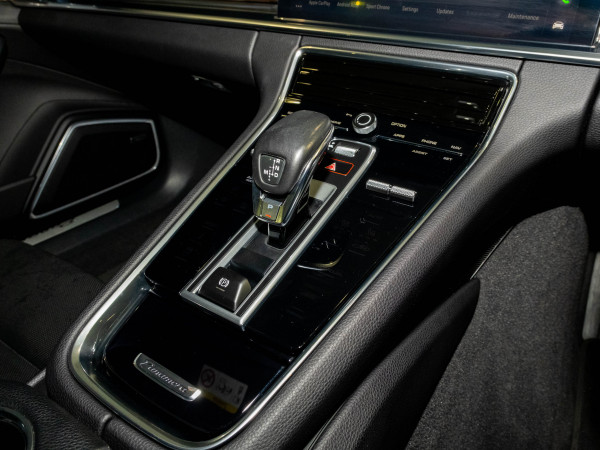 2021 MY22 Porsche Panamera 971 Sedan image 24