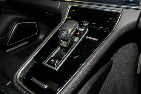 2021 MY22 Porsche Panamera 971 Sedan