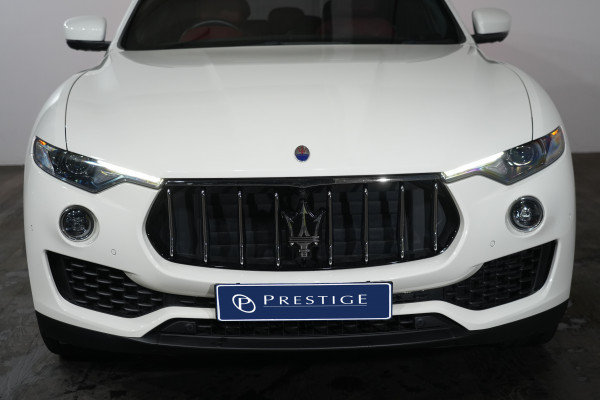 2020 Maserati Levante SUV image 3