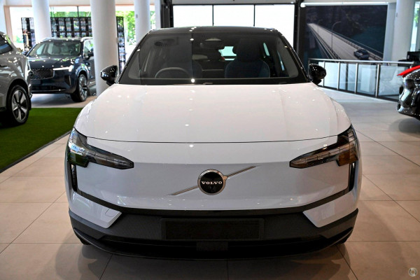 2026 Volvo EX30  Single Motor Extended Range Plus SUV Image 3