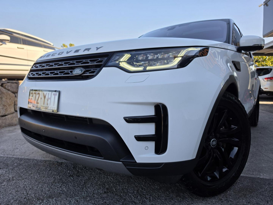 2018 Land Rover Discovery Series 5 SE SUV Image 2