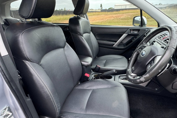 2015 Subaru Forester S4 2.5i-S SUV Image 8