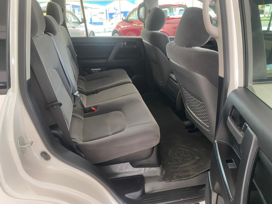 2019 Toyota Landcruiser VDJ200R GX Suv Image 12