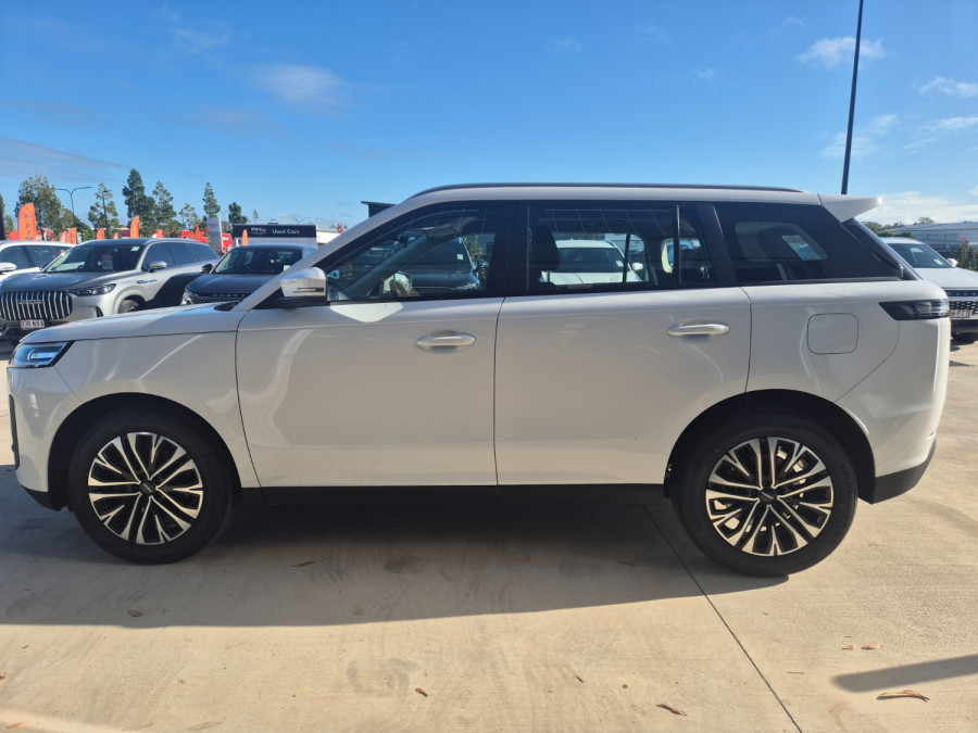 2026 Jaecoo J5  Summit SUV Image 4