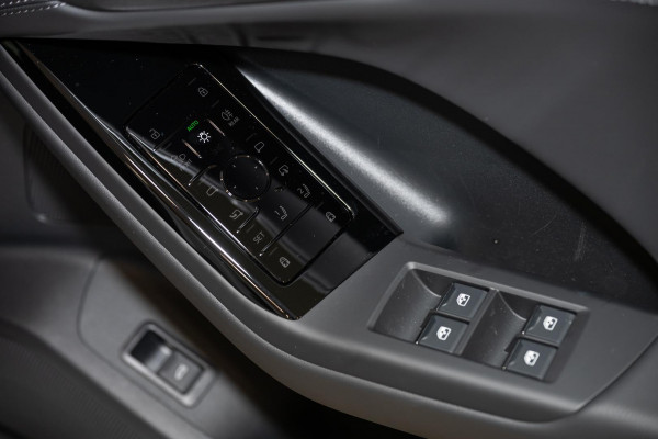 2026 Audi Q6 e-tron SUV image 19