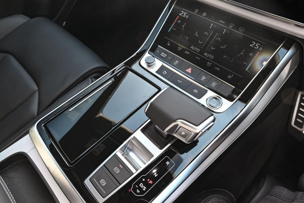 2026 Audi Q7 4M TDI 210kW S line SUV image 21