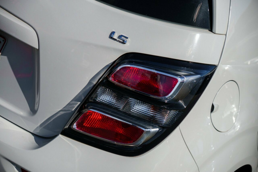2017 MY18 Holden Barina TM LS Hatch Image 7