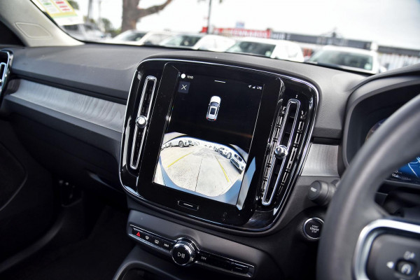 2024 MY25 Volvo XC40 XZ Plus B4 SUV Image 3