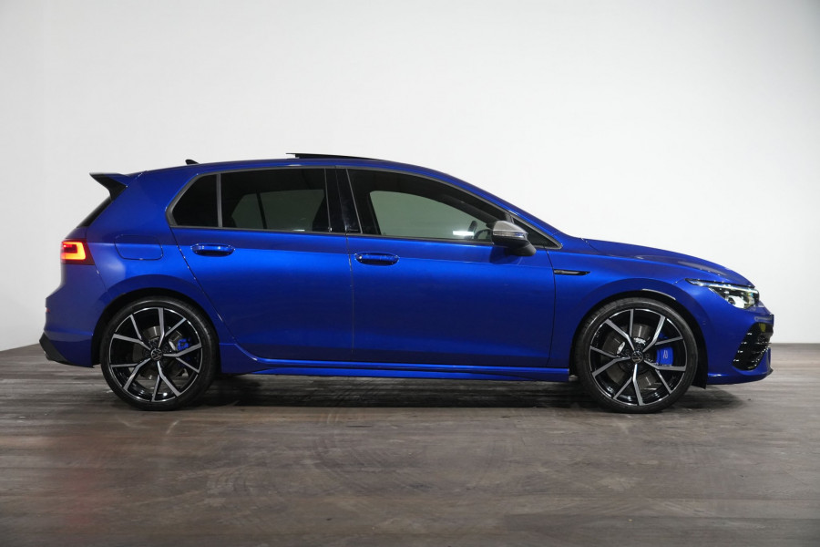 2025 Volkswagen Golf 7 R Hatch Image 4