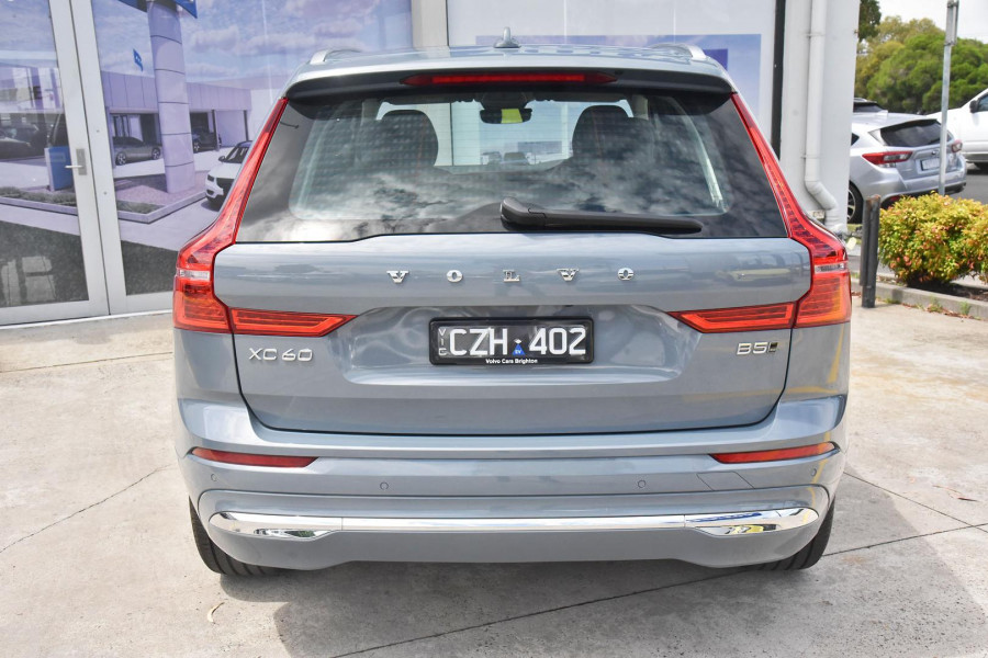 2023 Volvo XC60  Ultimate B5 Bright SUV Image 17