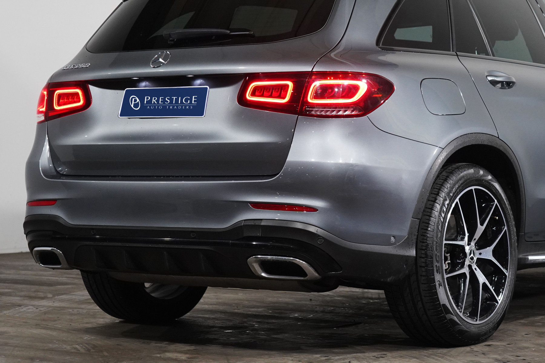 2019 Mercedes-Benz Glc 200 SUV Image 8